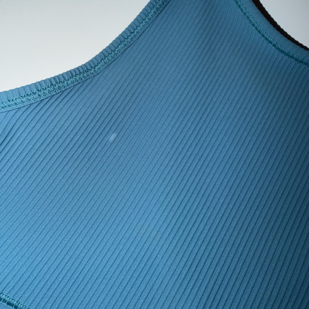 Lululemon Ribbed Power Pivot Tank - Picture 5 of 5